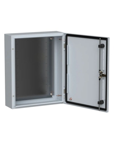 ЩМП-50.40.15 УХЛ1 IP66 500x400x150 TITAN 5 (TI5-10-N-050-040-015-66). Шкаф металлический с монтажной платой. IEK в Майкопе