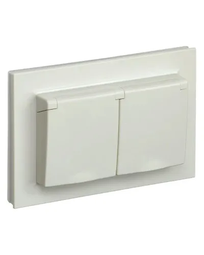 Розетка 2-местная с з/к РСбш12-3-44-БрКр бежевый BRITE (BR-R26-16-44-K10-F). Розетка с заземлением с защитными шторками и крышкой в сборе. IEK в Майкопе