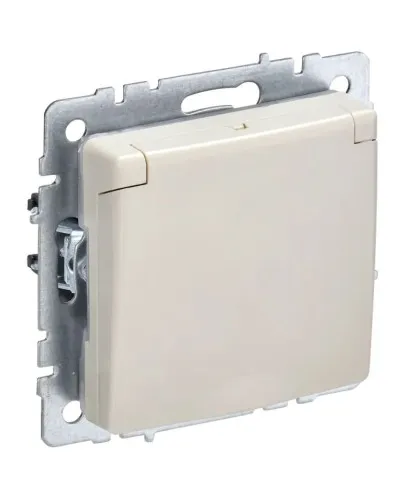 Розетка с з/к РСбш10-3-БрКр бежевый BRITE (BR-R16-16-K10). Розетка с заземлением с защитными шторками и крышкой. IEK в Майкопе